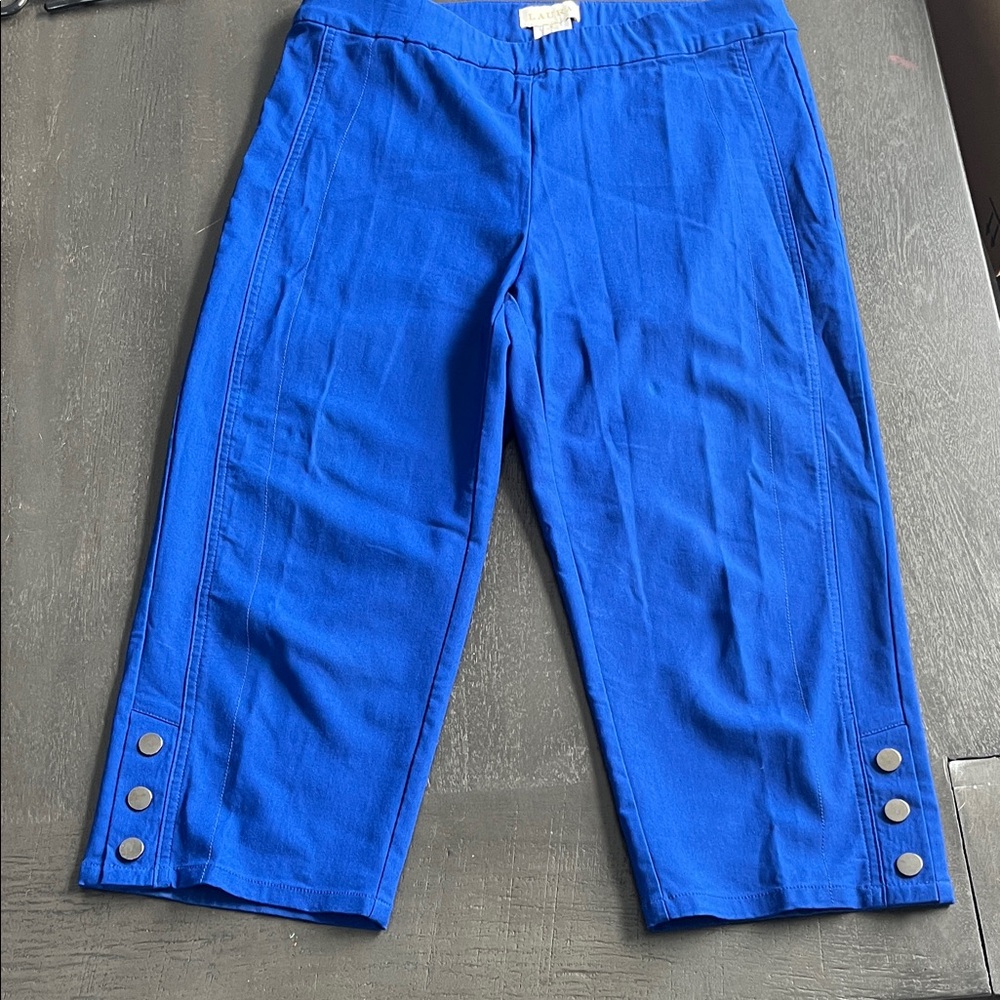 Laura Women’s Large Blue Capris Pants with‎ Button Detail